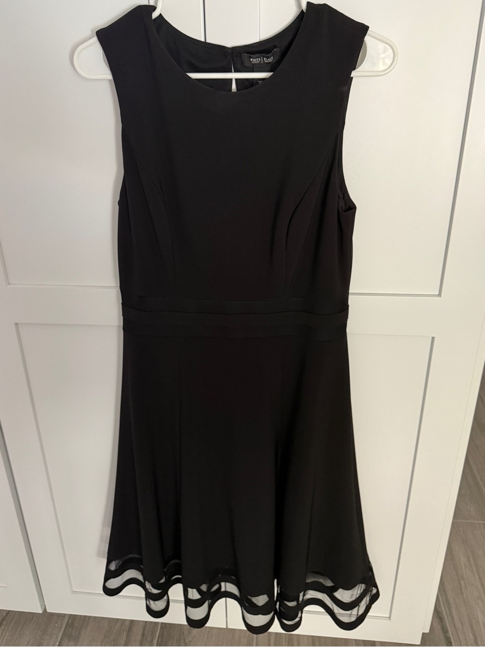 White House Black Market Black Sleeveless Fit & Flare Dress size 6
